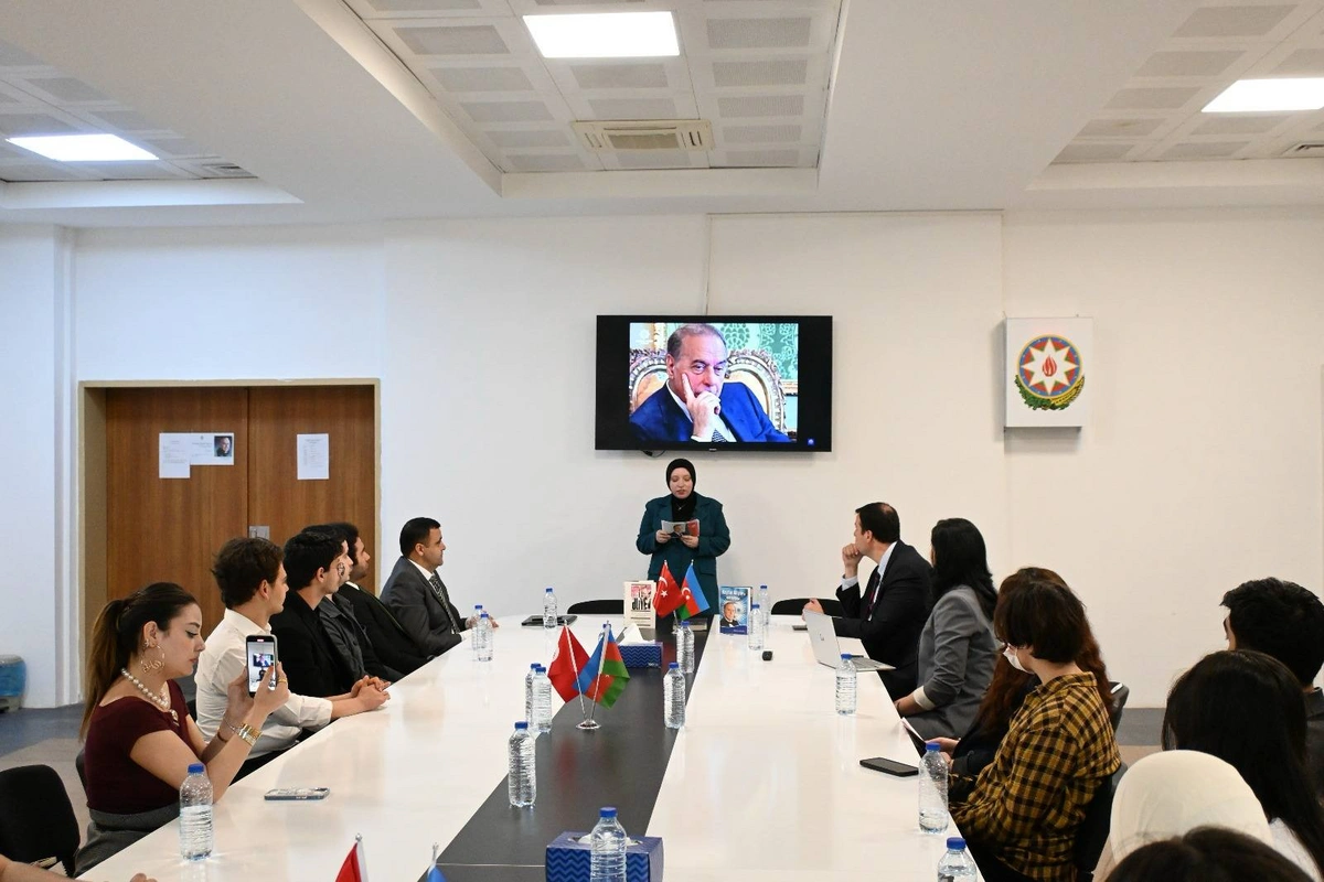 Qazi Universitetində Azərbaycan dili kurslarında açıq dərs ulu öndər Heydər Əliyevə həsr edilib