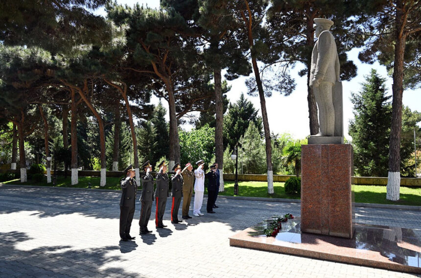 İtaliya nümayəndə heyəti Azərbaycan MMU və HDQ-ni ziyarət edib