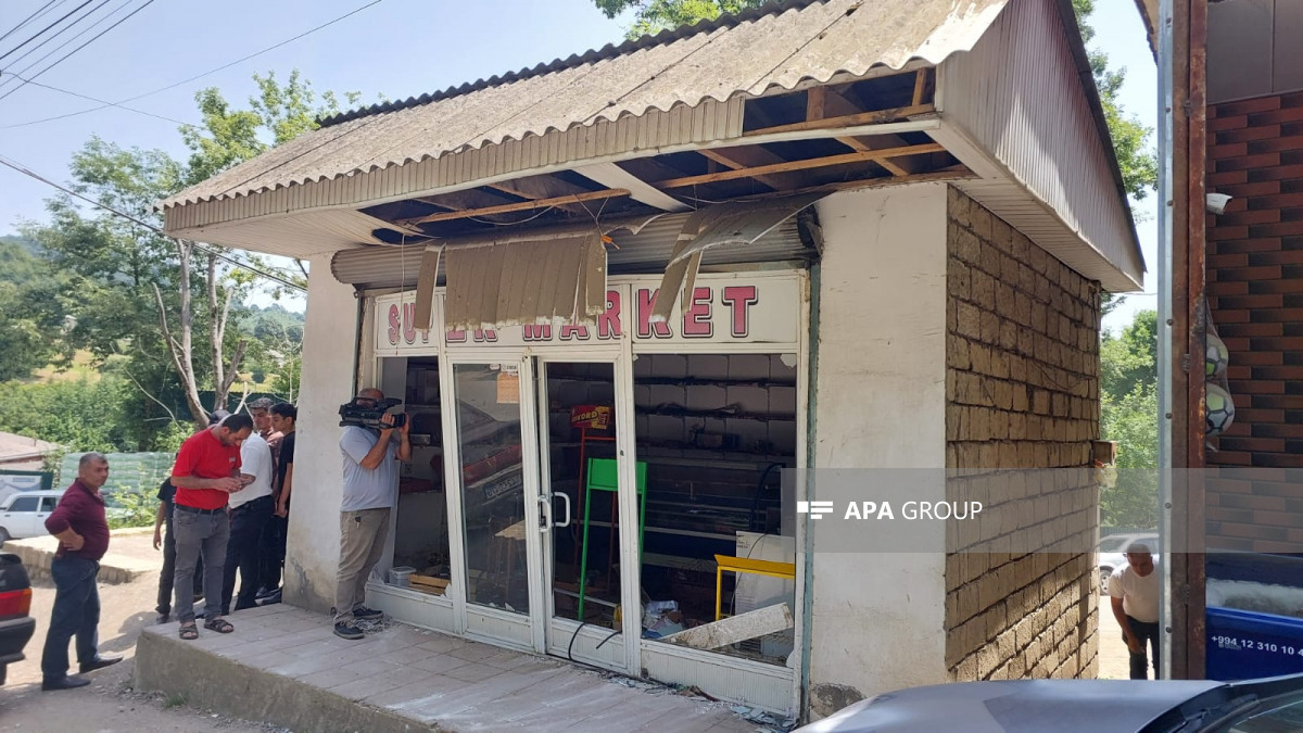 Lənkəranda mağazada partlayış olub ,satıcı xəsarət alıb