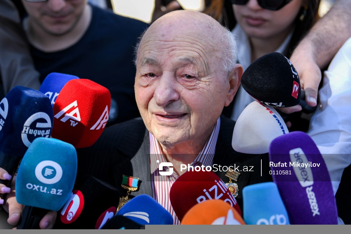 Ömər Eldarov: "Çox xoşbəxtəm ki, ulu öndərin heykəlini bir ilə ərsəyə gətirdim"