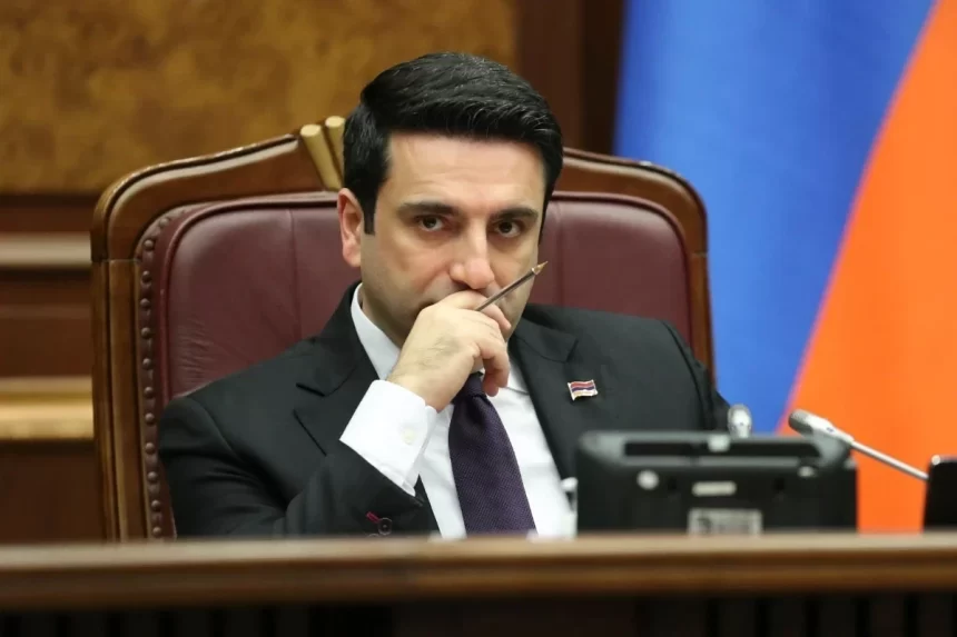 Rusiya hərbi bazasının çıxarılmasını müzakirə etmirik