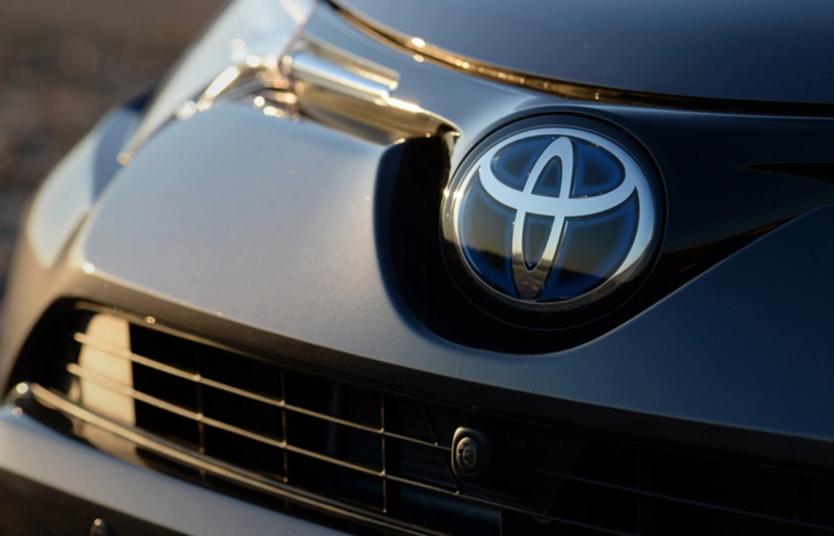 "Toyota" avtomobillərini sürmək daha asan olacaq