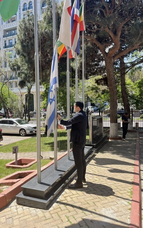 İsrailin Bakıdakı səfirliyində bayraq yarıya qədər endirildi